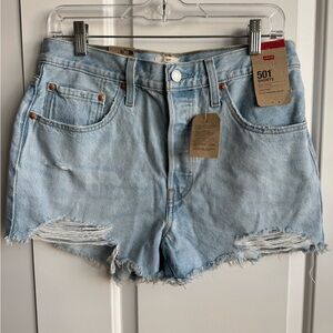 NWT Levi’s 501 High Rise Distressed Denim Shorts Size 30/10